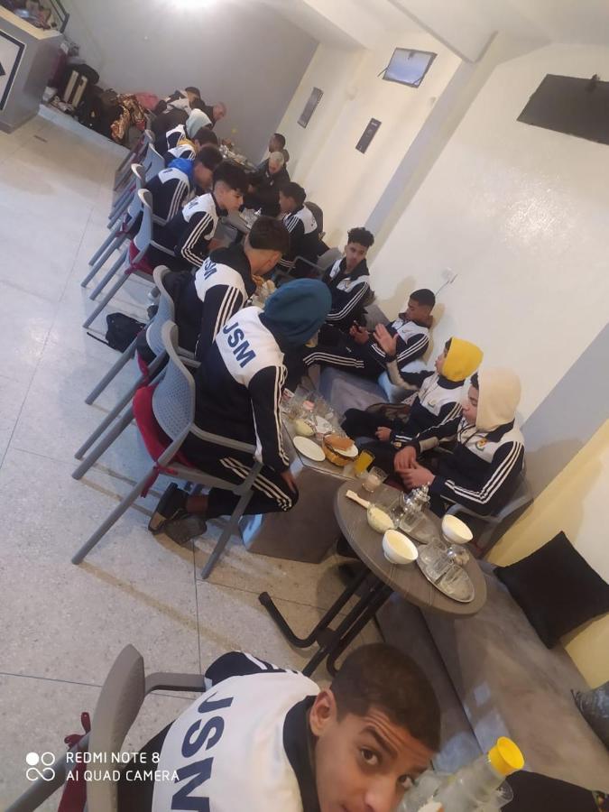 Hotel La Coline 贝尼迈拉勒 外观 照片