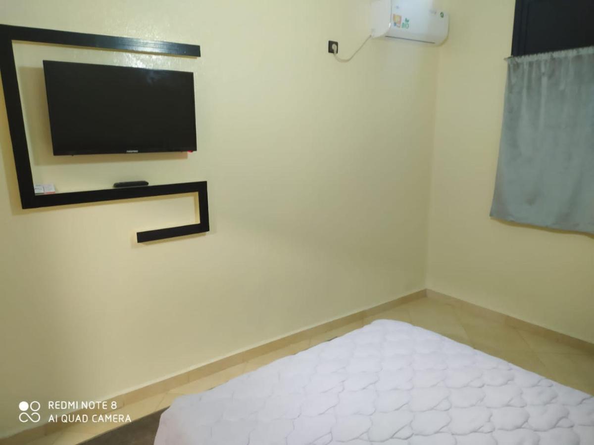Hotel La Coline 贝尼迈拉勒 外观 照片
